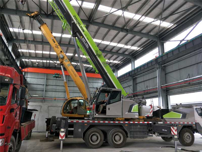 金川区高空车出租需要注意哪些安全事项？